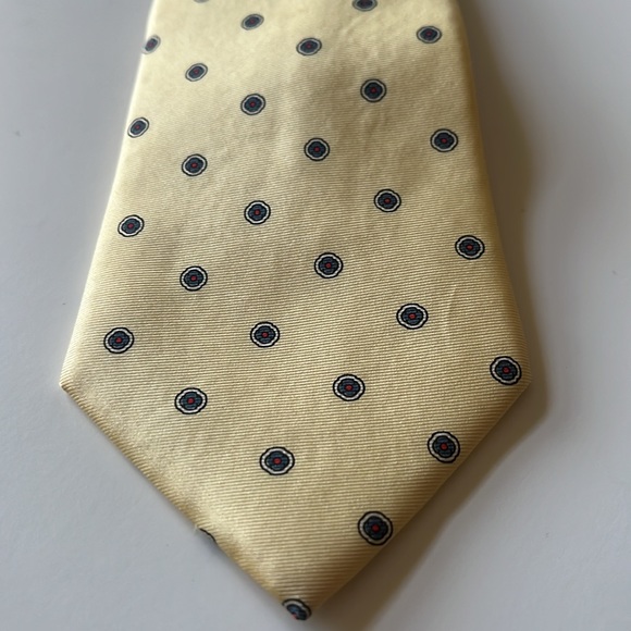 Christian Dior Yellow Silk Tie with Blue & Red Design Made in USA - Picture 5 of 6
